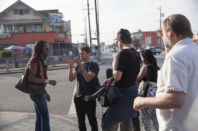 Sean Baker i Mya Taylor na planie (mat. dystr.)