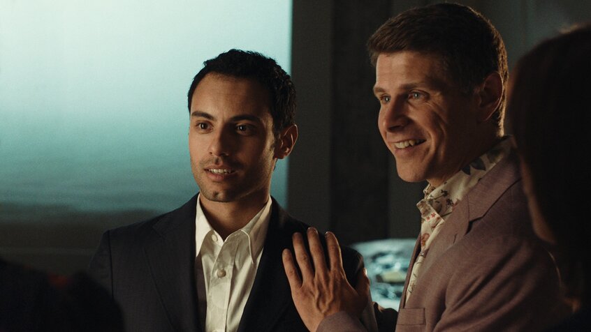 Mehdi Meskar i Alexandre Landry w filmie „Jeszcze będziemy szczęśliwi”